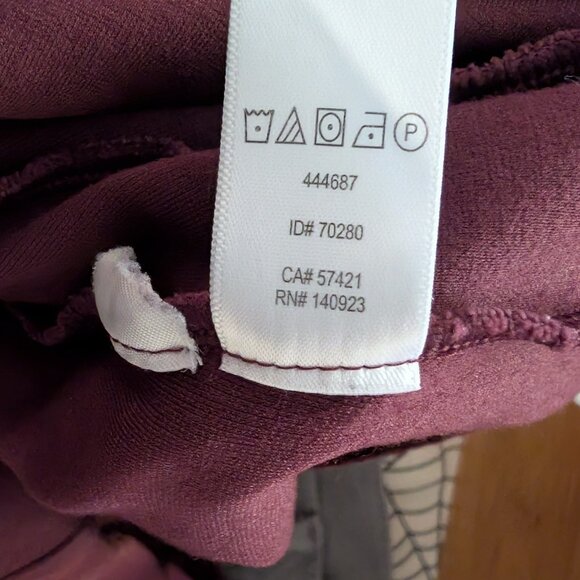 LOFT‎ Seamed Ponte Burgundy, Size Large EUC - Picture 8 of 9